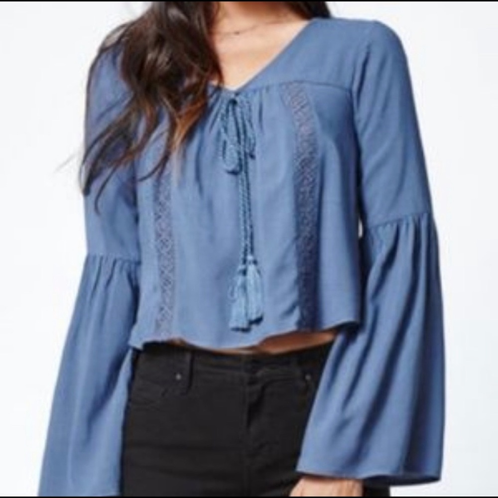 KENDALL + KYLIE Boho Smokey Blue Crop Top Med